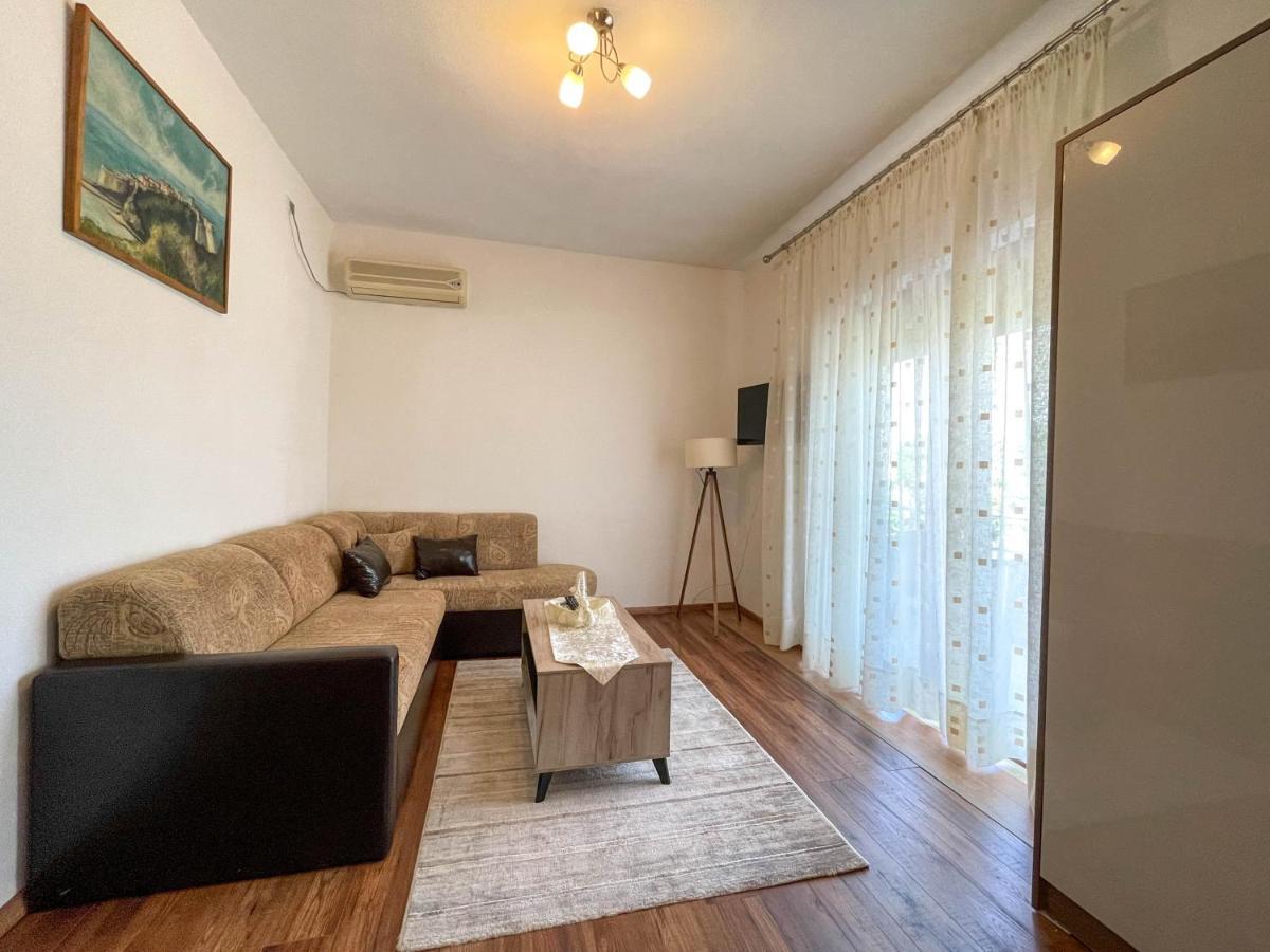B&B Lovac Hasa 2 Ulcinj Kültér fotó